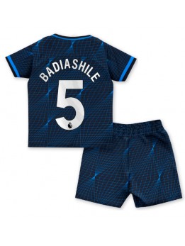 Billige Chelsea Benoit Badiashile #5 Bortedraktsett Barn 2023-24 Kortermet (+ Korte bukser)
